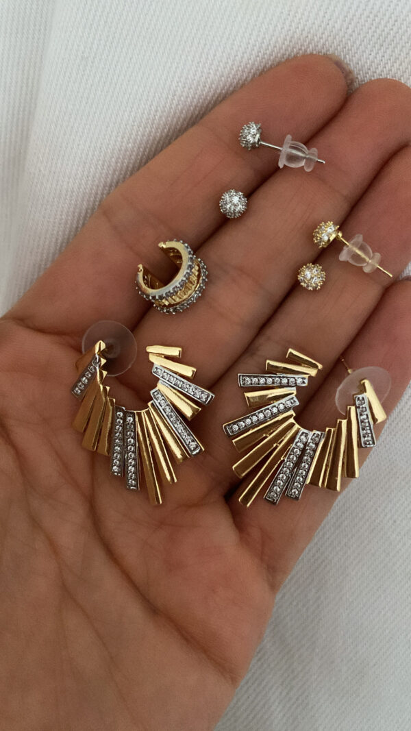 Tasarım Model - Silver Topçuk Model - Gold Topçuk Model - Kıkırdak İki Renkli Özel Seri Küpeler - Görsel 3