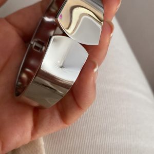 Alternative view of Tasarım Kelepçe - Yonca Figür Örgü Model - Topçuk Figürlü Silver Çelik Bileklikler