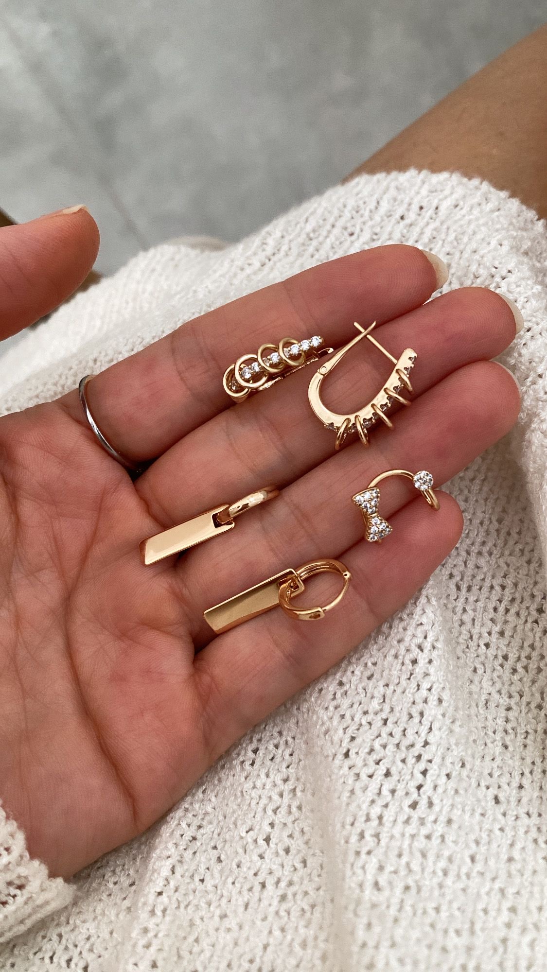 Taşlı Zincir Model - Plaka Model - İkili Fiyonk Rose Çelik Küpeler