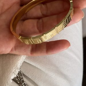 Alternative view of Kelepçe - Renkli Göz Model - Kalp Model Gold Çelik Bileklikler