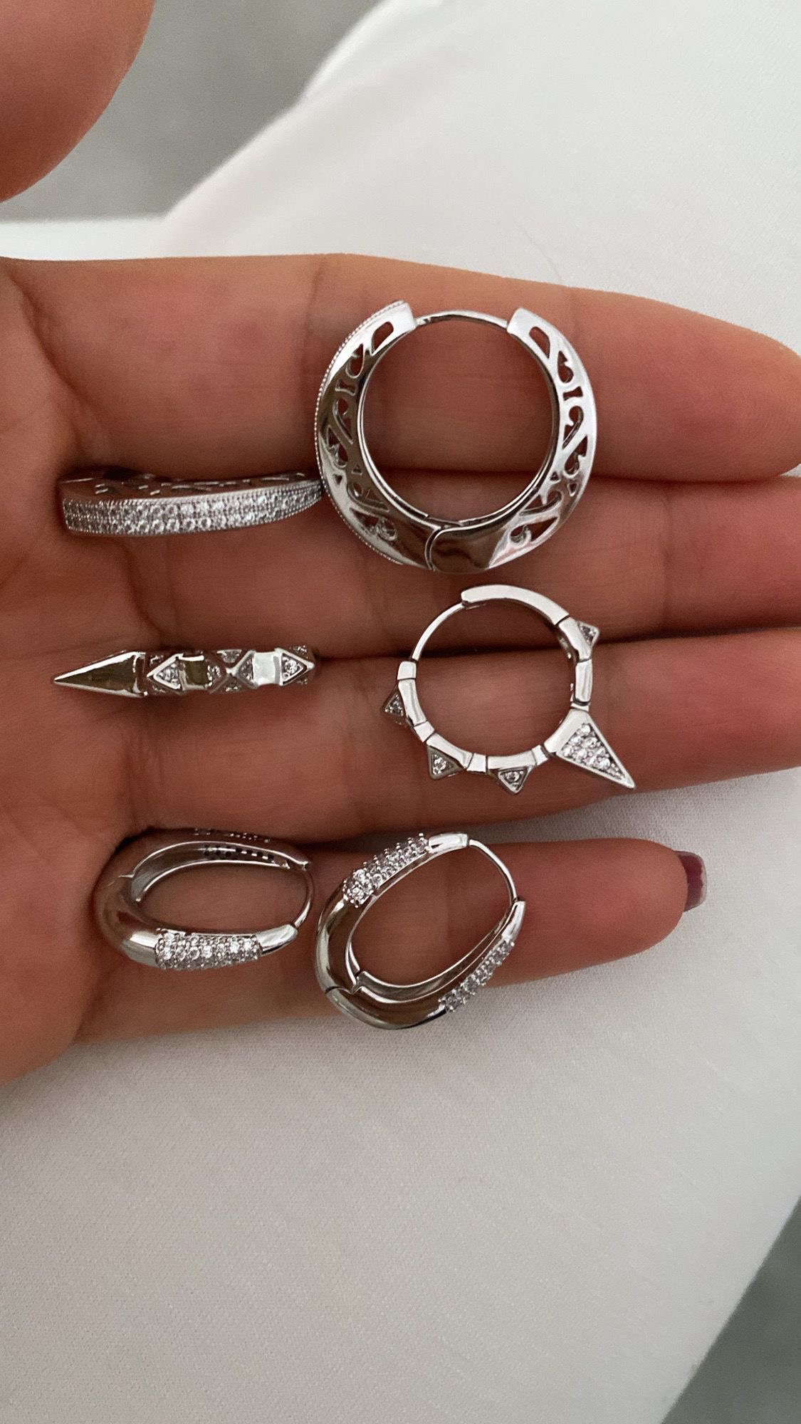 İşlemeli Halka Model - Tasarım Model - Sepet Model Silver Çelik Küpeler