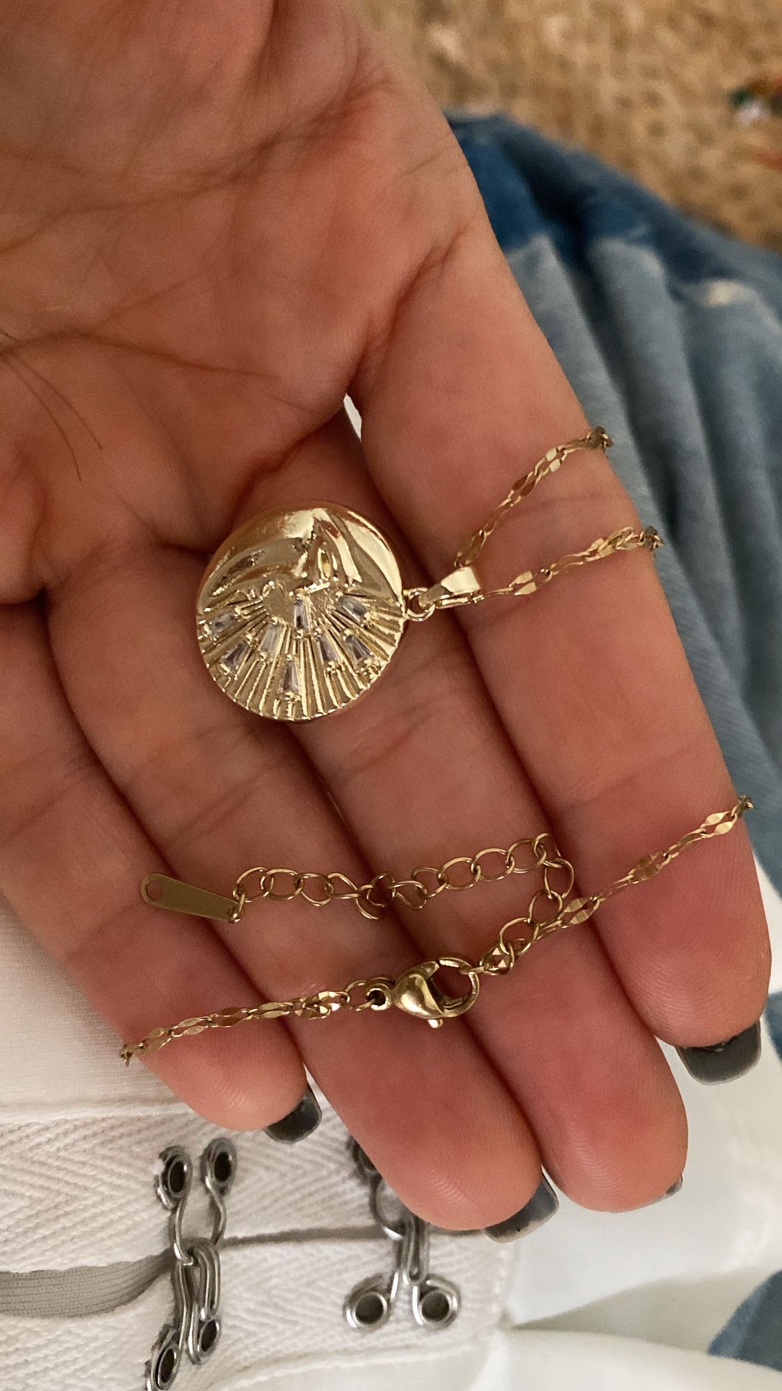 Kırmızı Pullu Model - Madalyon Model - TasarımUzun Model özel seri ithal Kolyeler - Görsel 3